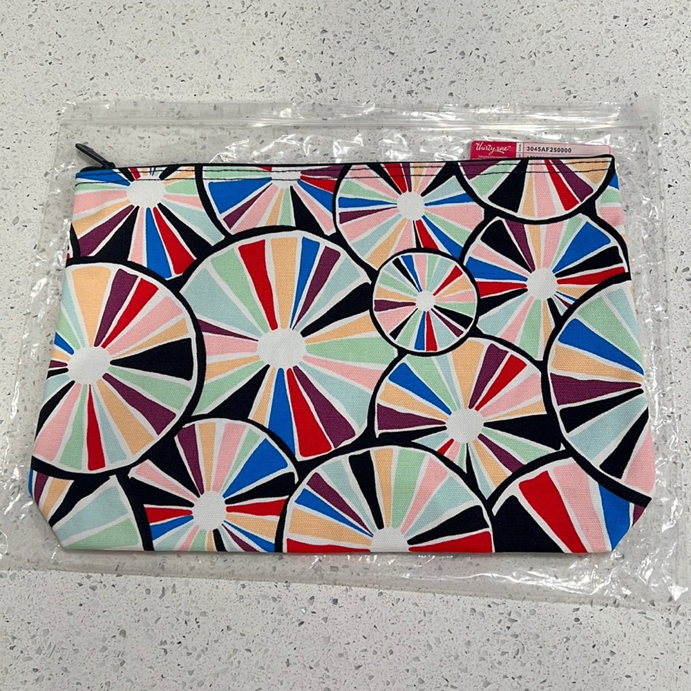 Large zipper pouch in pinwheel party